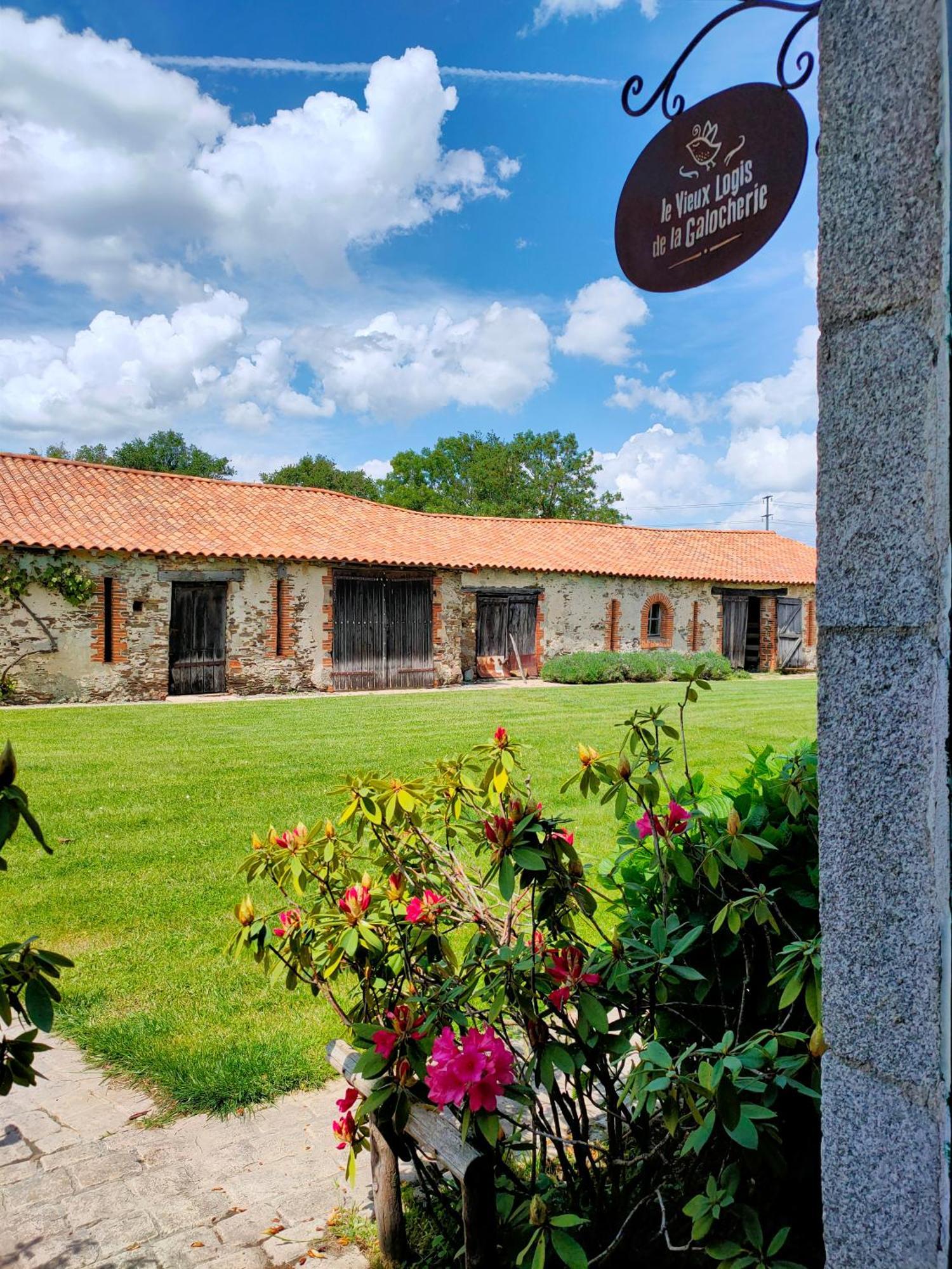 Le Vieux Logis De La Galocherie Sainte-Florence Exteriör bild